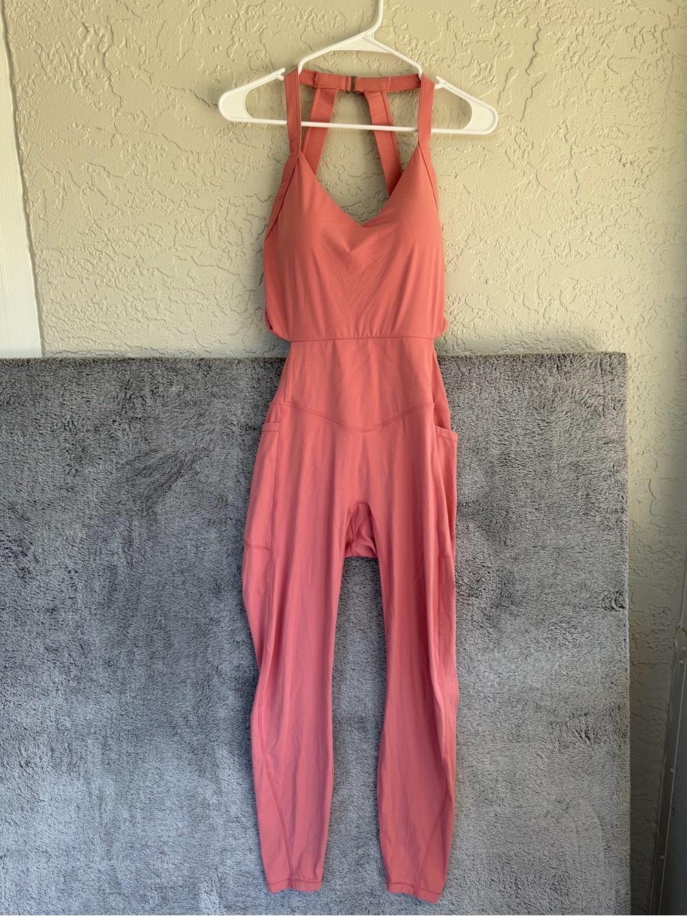 Halara ultra sculpt tummy control training jumpsuit size medium long Pink